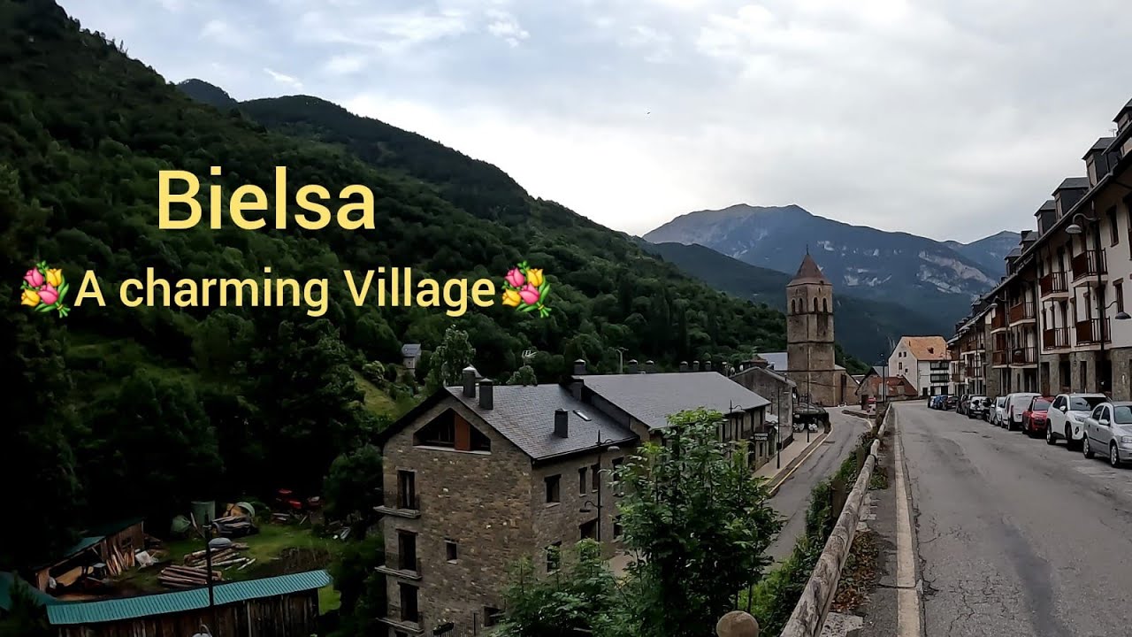 [4k]🇪🇸 Charming Bielsa: Discovering Its Historic Center and Majestic Mountain Scenery