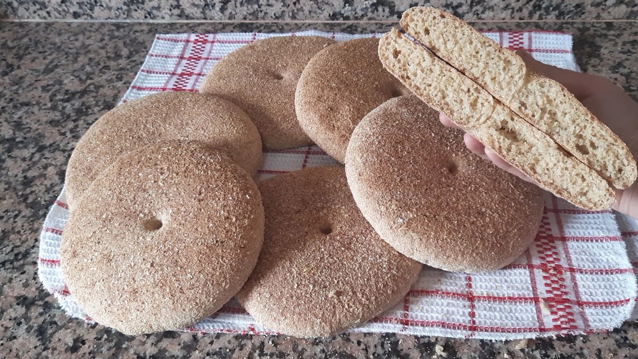 نساي طريق المخبزة وغير بالنخالة حضري خبز خفيف ورطب ينافس أكبر المحلات بدون محسنات وبأقل تكلفة👌🏻