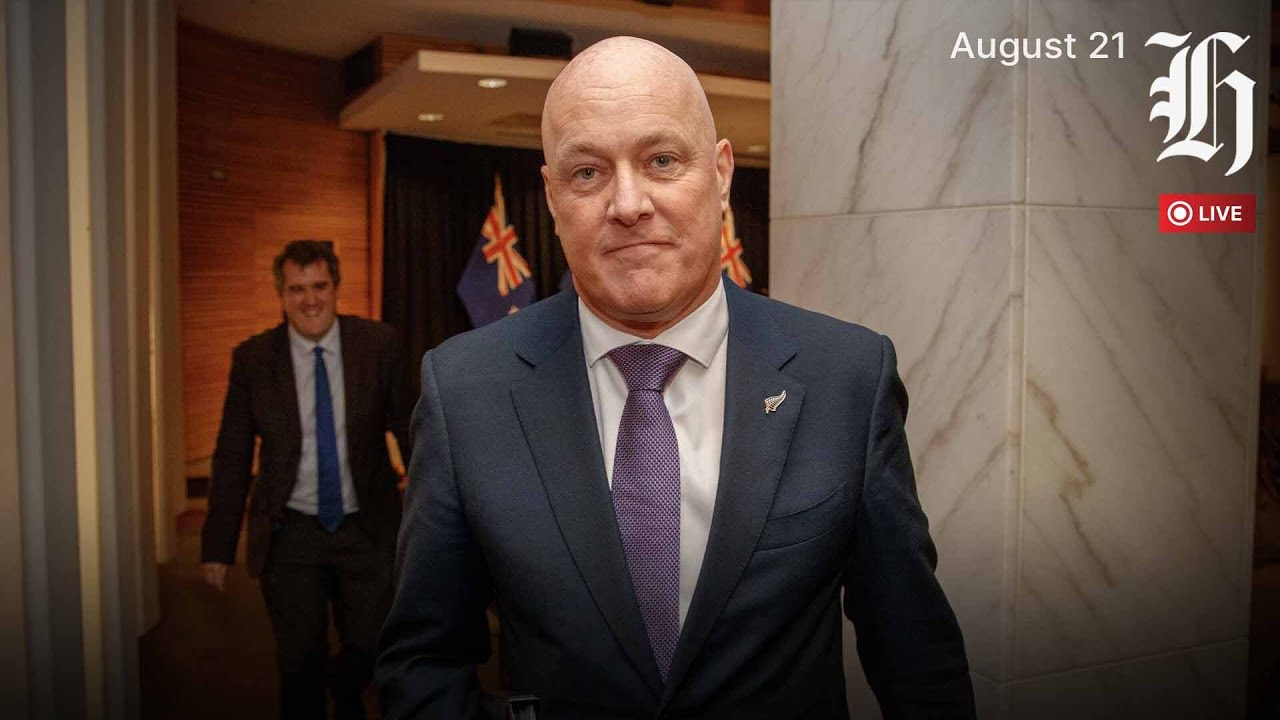 Christopher Luxon speaks to media - YouTube