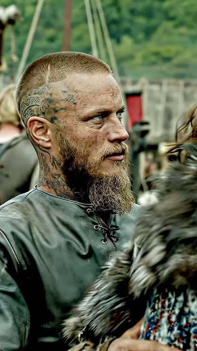 The giant surprised Ragnar Lothbrok 😅