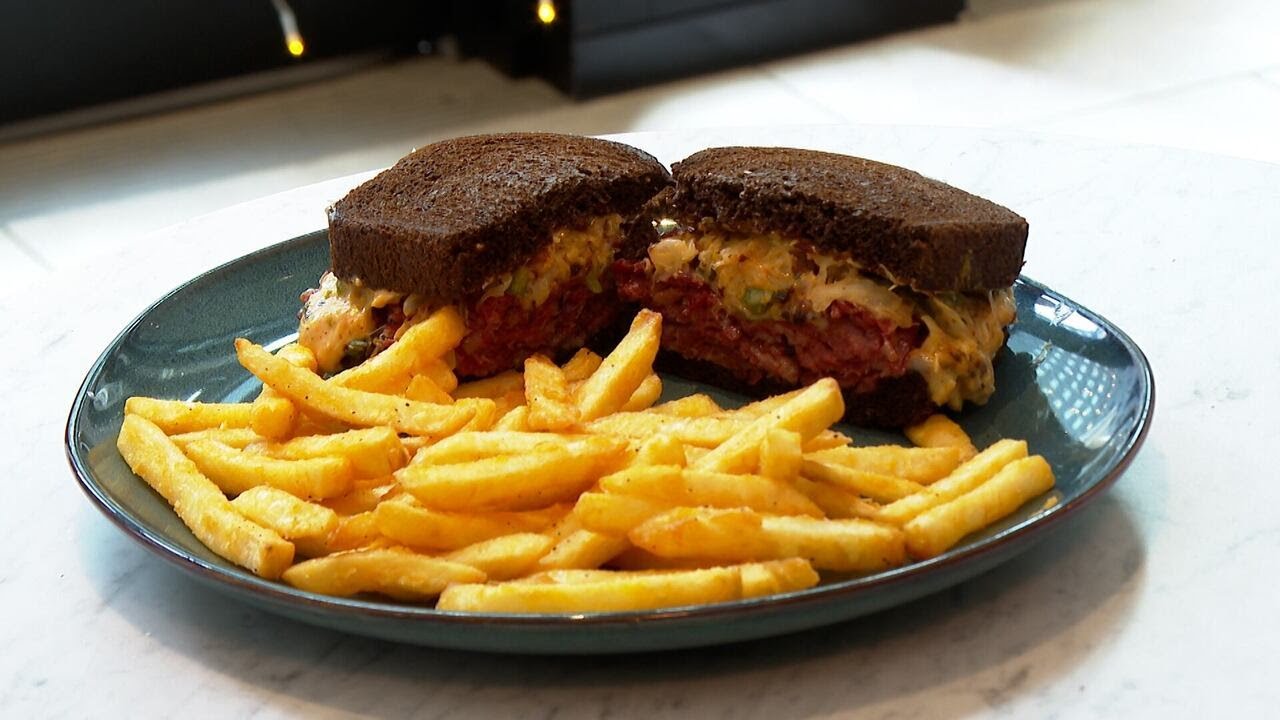 Great Reuben Debate takes over Blackstone District