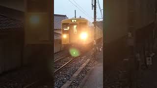 105系　F01編成　福山駅→府中駅行　2022.11.29　雨降り