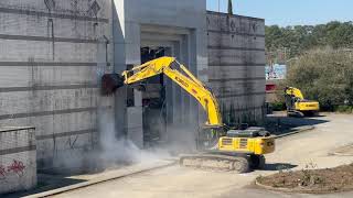 Richland Mall Demolition - Day One