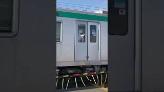 近鉄電車。京都線駒田駅横踏切。地下鉄車両。