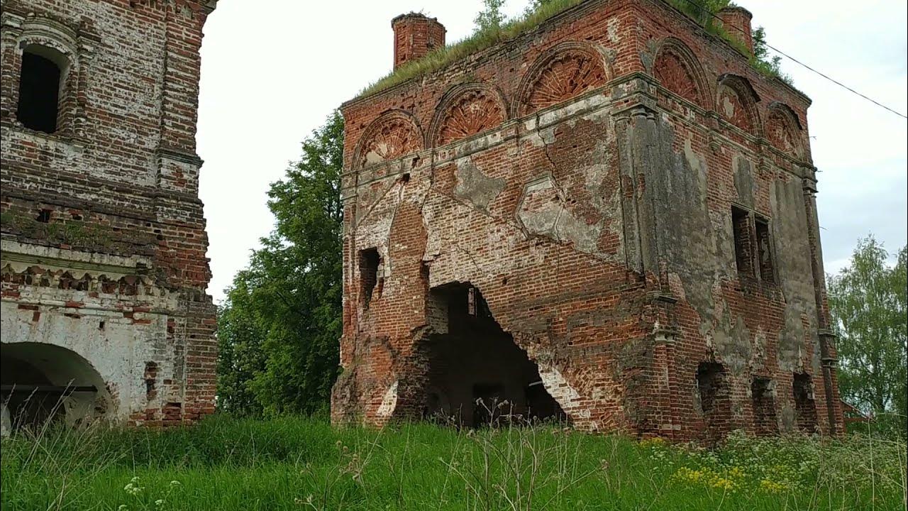 Никольское ростовская область. Заброшенный храм в селе Никольское. Усадьба Голицыных Ярославская область Ростовский район Климатино. Заброшенные храмы Ярославской области. Церковь Преображения Господня. Полуево.