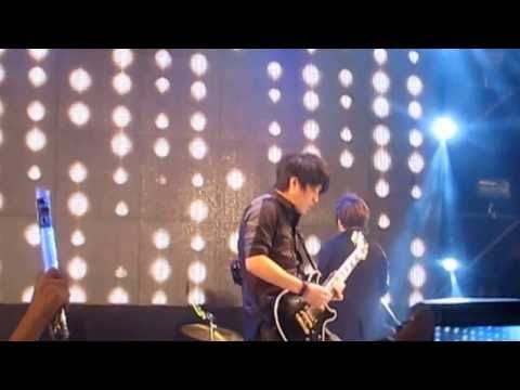 五月天諾亞方舟3D台北首映會 傷心的人別聽慢歌