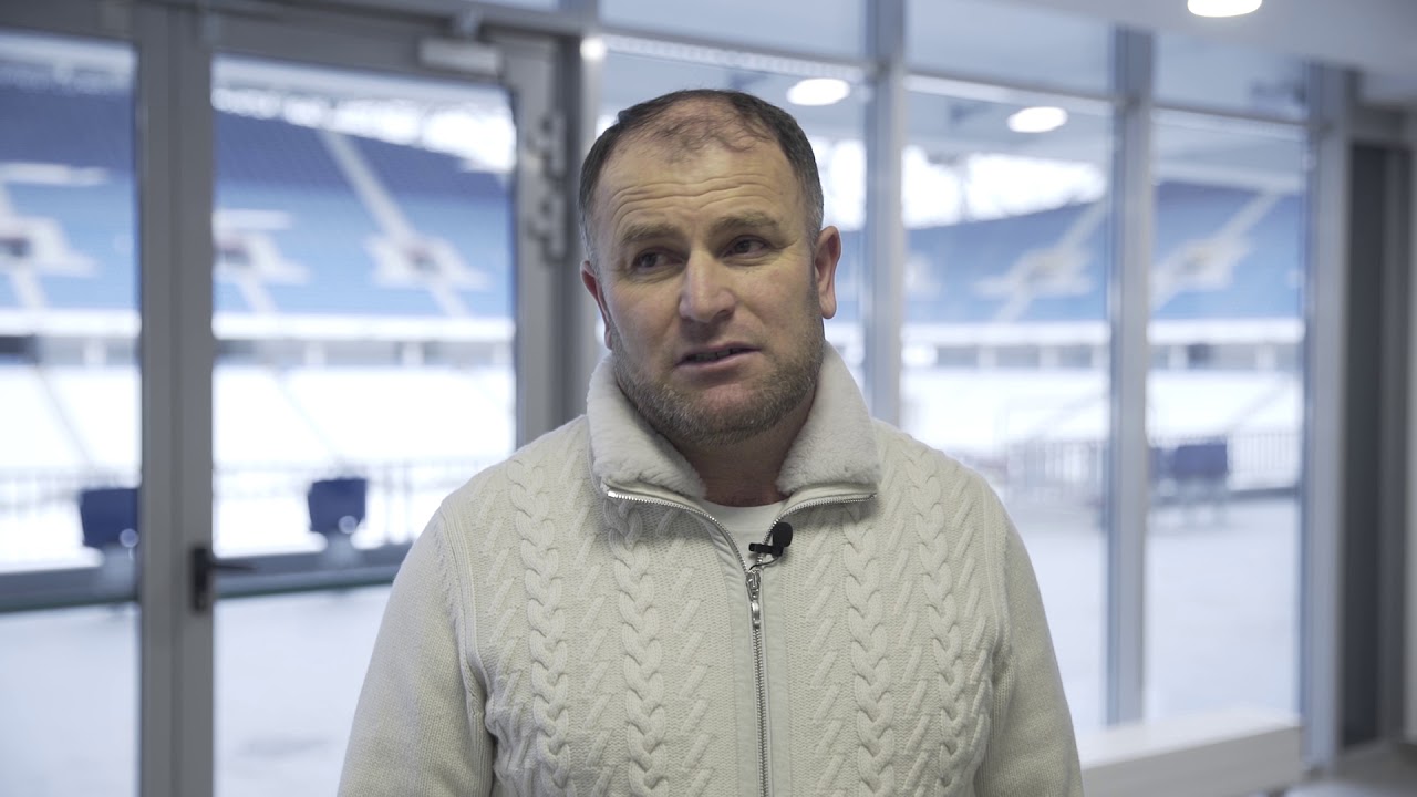 Директор спорткомплекса