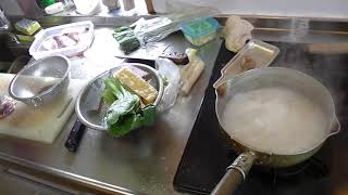 幸運な病のレシピ（ 1326 ）昼：里芋とイカの煮付け、小松菜のおひたし