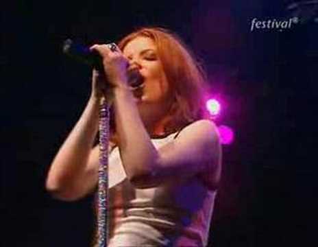Garbage - Only Happy When It Rains (Live)