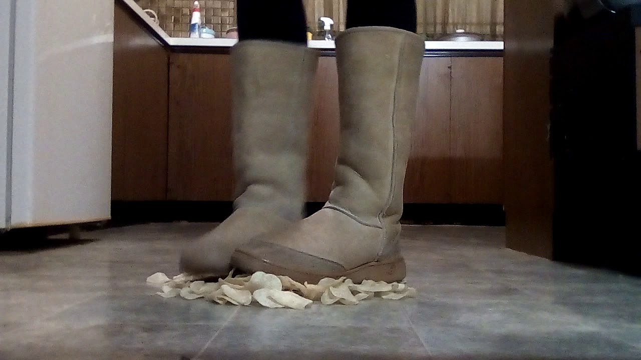 Crushing potatoe chips in ugg boots - YouTube.