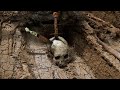 Archeolodzy znaleli i wydobyli sztylety wykonane z ludzi