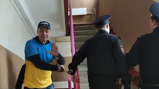 Шестун В Сине-Желтой Футболке В Суде В  Поддержку Украины