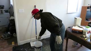 How to apply popcorn ceiling texture using paint roller