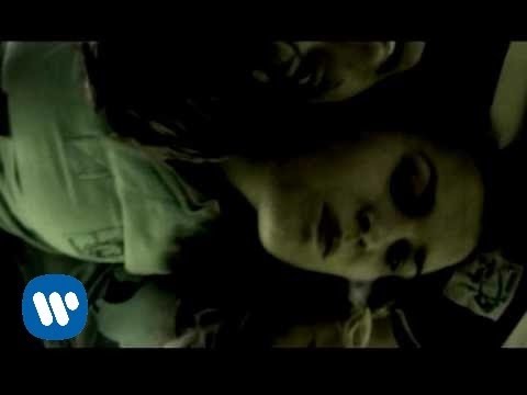 Assista a Quique Gonzalez - Hay partida (Video clip) no YouTube Assista a Quique Gonzalez - Hay partida (Video clip) no YouTube