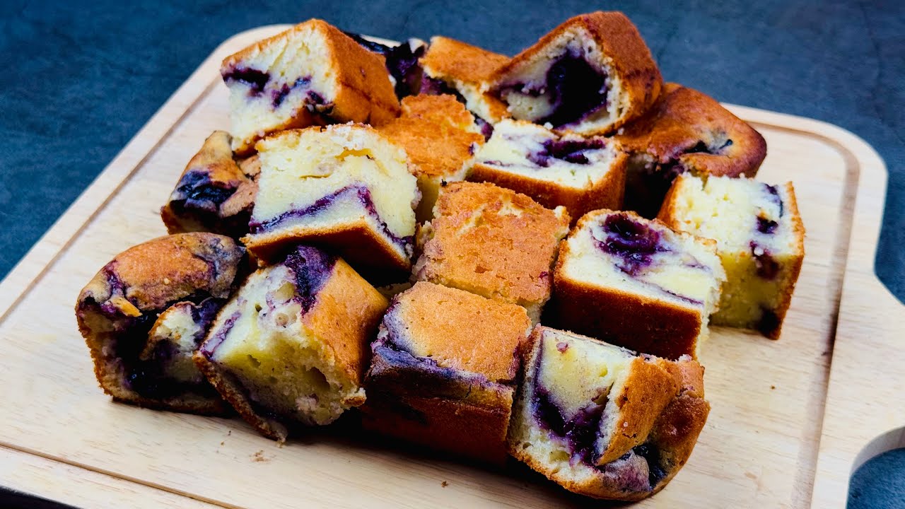Классический черничный кекс с вихревым узором | Мягкий, влажный и ароматный | Идеально подходит к...