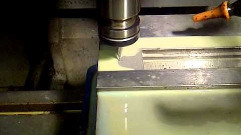 Cutting the Dog bone sample