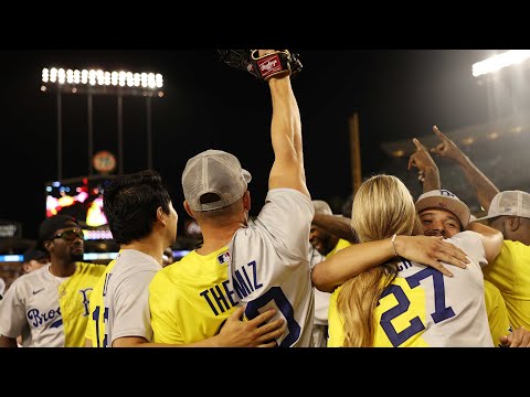 Seattle's stars shine brightest in 2023 Celebrity Softball game as Team  Felix earns the win — Circling Seattle Sports