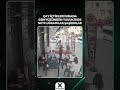 Çay içtikleri masaya havadan tavuk indi
