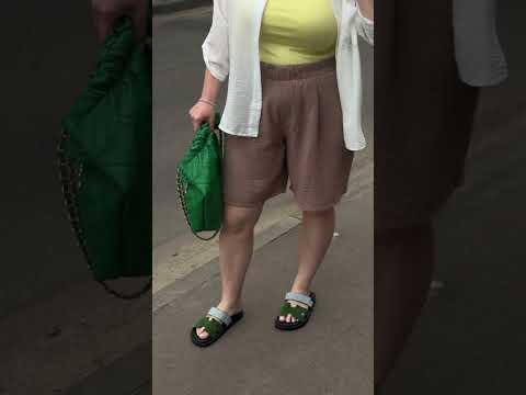 Женские льняные шорты-бермуды больших размеров батал 52-58, видео 1