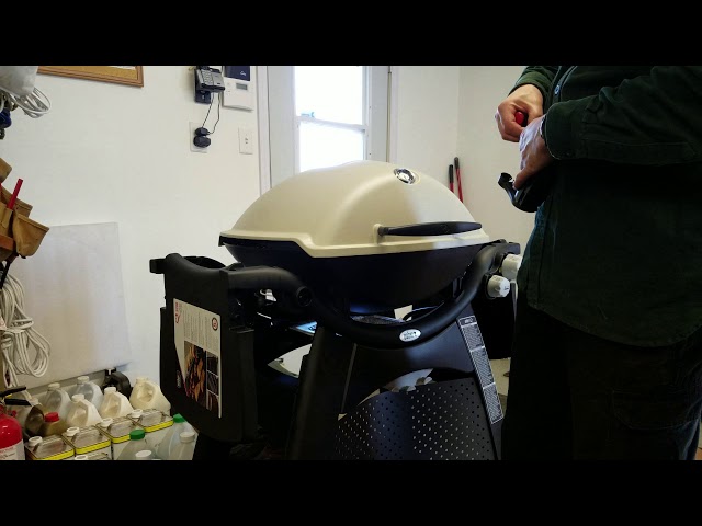 Gå op Himlen hit Affordable Weber Q3200 Propane Grill review - YouTube