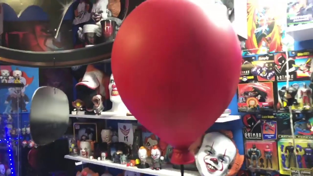 IT CHAPTER 2 FLOATING BALLOON PENNYWISE THE CLOWN ANIMATRONIC REVIEW