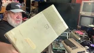 Commodore 2031 Floppy Disk Drive Mechanism Testing Screw Saving Doc 64C C-64 C64 64 - Episode 3883