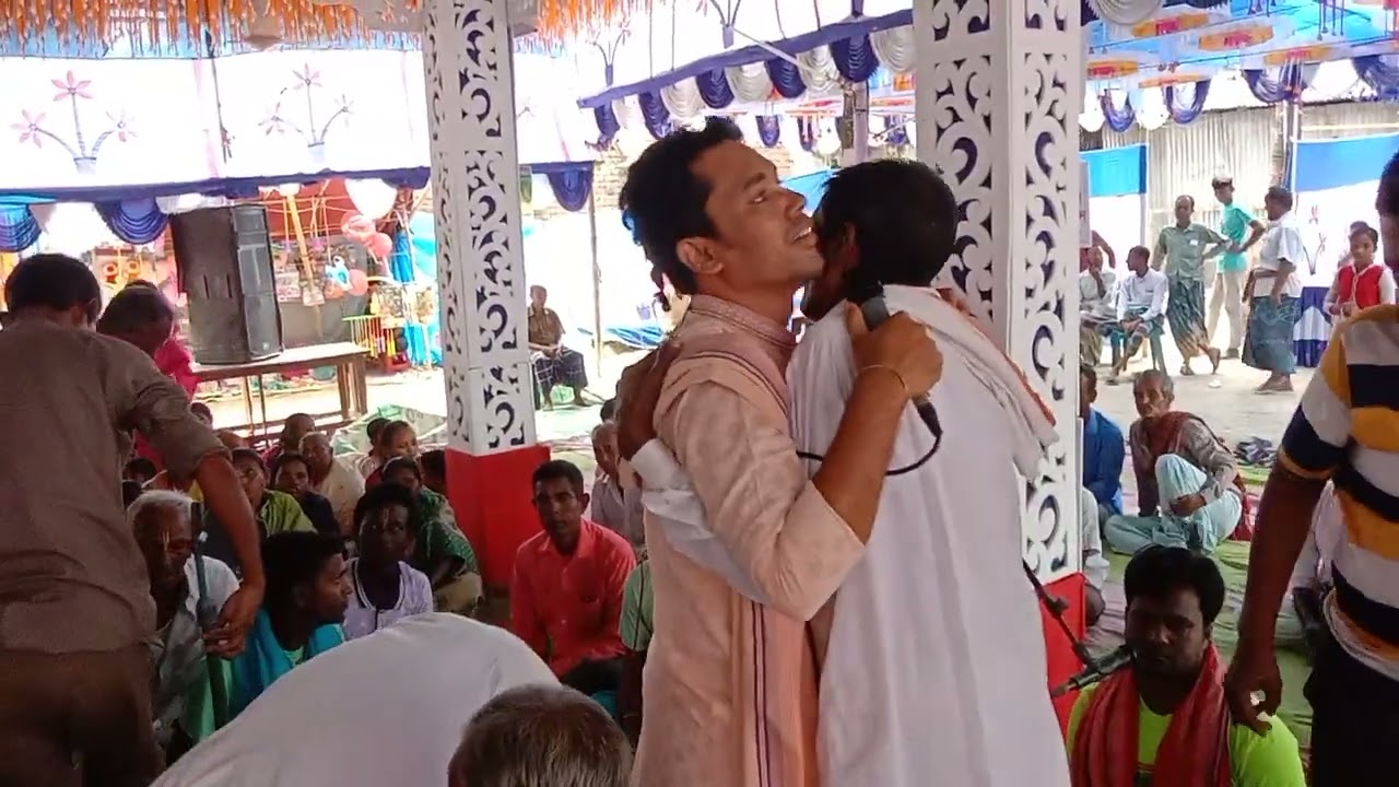 হাজার হাজার ভক্ত কেদেছেন এই  সুবল কিশোর দাস এর কীর্তন শুনে