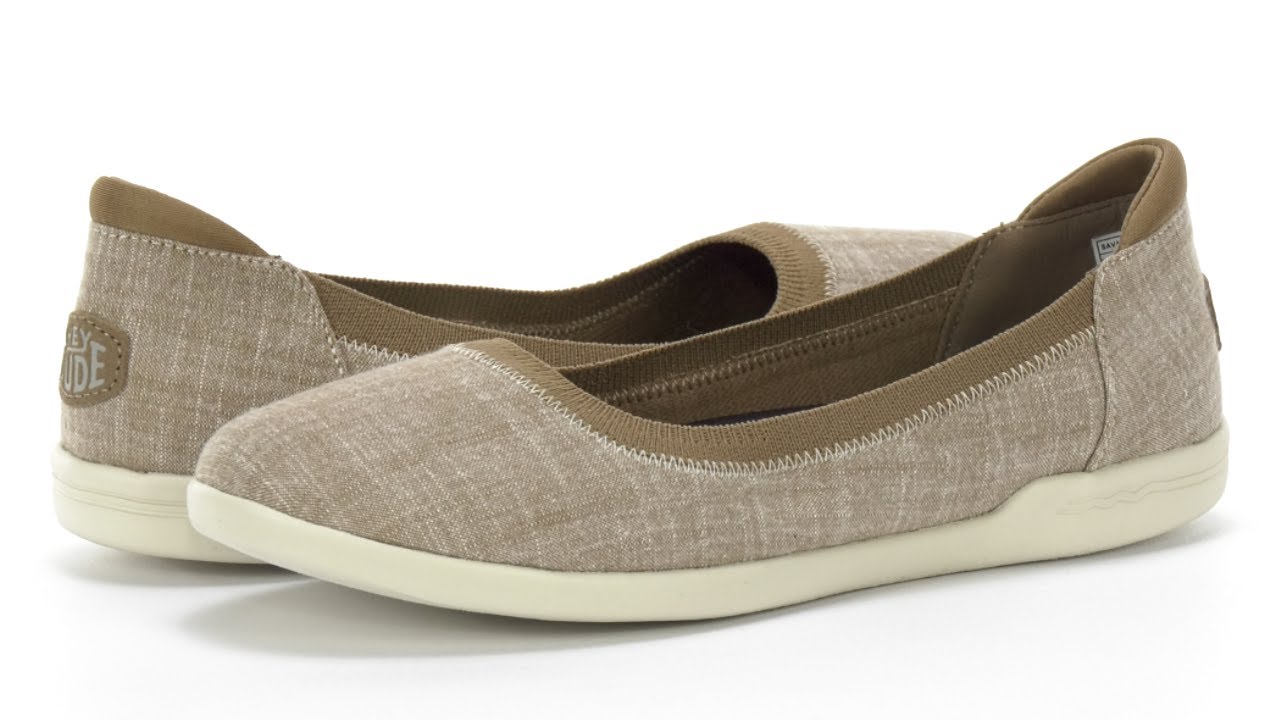 (取寄) ヘイ デュード レディース サバンナ スリップ シーズナル Hey Dude women Savannah Slip Seasonal Leopard Women's Hey Dude Savannah Slip Classic | Zappos.com