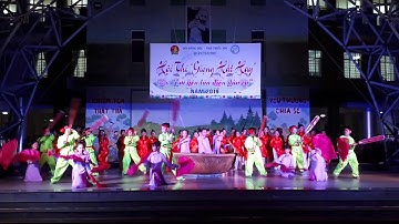 Tiết mục văn nghệ Trường Phan chu Trinh