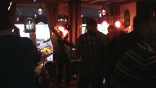 Video voorbeeld van "Blues/Rockband Without Restriction optreden Café de Moriaan La Grange"