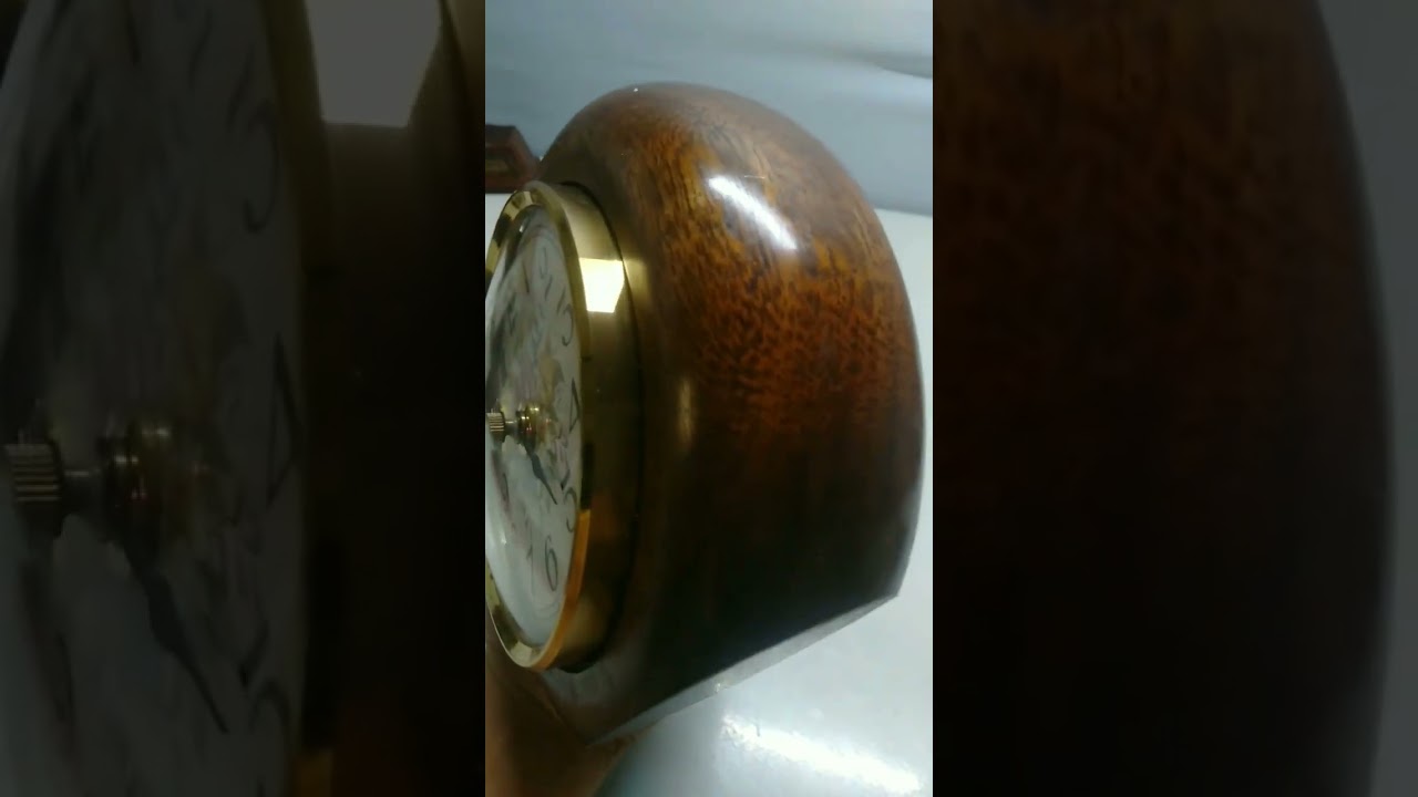 VINTAGE WOODEN CLOCK 