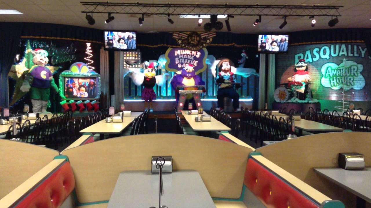 Tonton Chuck E. Cheese's Christmas/Holiday 2014 Show / Song 5 - Houston, Tx di YouTube Tonton Chuck E. Cheese's Christmas/Holiday 2014 Show / Song 5 - Houston, Tx di YouTube