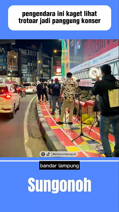 This driver was shocked to see the sidewalk become a concert stage #shorts #viral