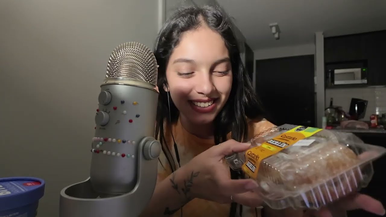 ASMR Comiendo Cositas Dulces| Eating Sounds| SOFIWI