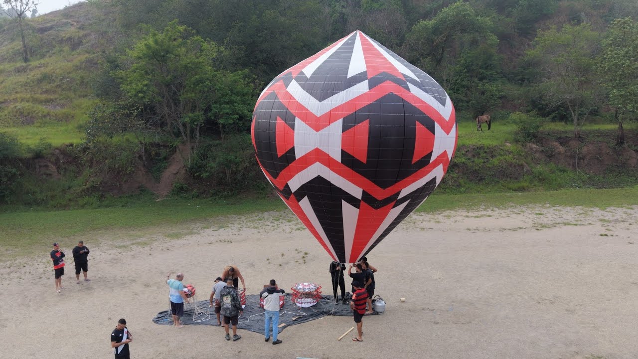 BALÃO FOGUETEIRO 10M T. CELEBRIDADE E GALO BRANCO