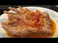 Patas de pollo en salsa,para chuparse los dedos.