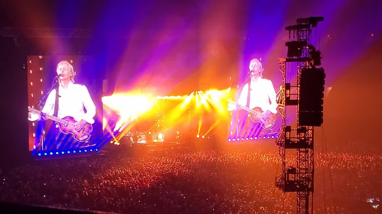 PAUL McCARTNEY LIVE IN VANCOUVER 