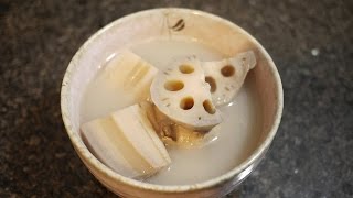 蓮藕排骨湯  (冬天滋養湯水)  Lotus Root and Bone Soup (Nourishing winter soup)