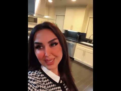 معاد نسى نفسه وقعد يبوس حبيبته قدام أخته وأمه ماتحمل شوفو زينه الهالوين 