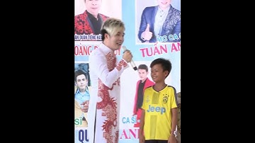 Lâm Chấn Khang song ca cùng fan nhí