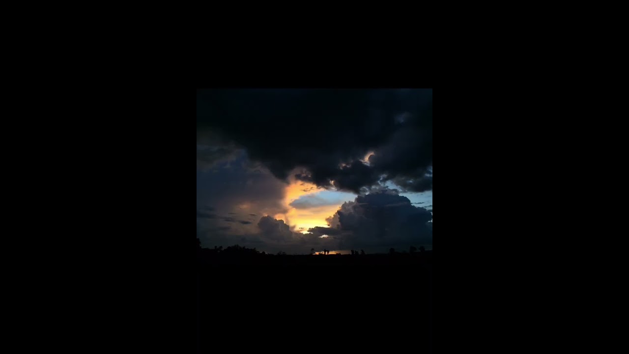 Same place, Different time #naturevibes #SunsetLovers #SkyPorn