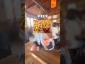 子連れディズニー、ターキーレッグはここで買って！取扱店舗は2つ。どちらで買うかでかなり違う😳ゆっくり食べたいならウッドチャックがおすすめ✨#ディズニーランド #ディズニーフード #ディズニー攻略