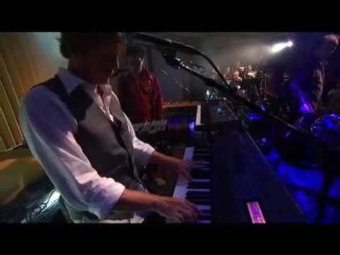 Brian Wilson "Midnight's Another Day" - Live from ...