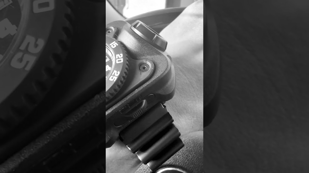 Surefire 2211 Signature Wrist Light Watch🔥 