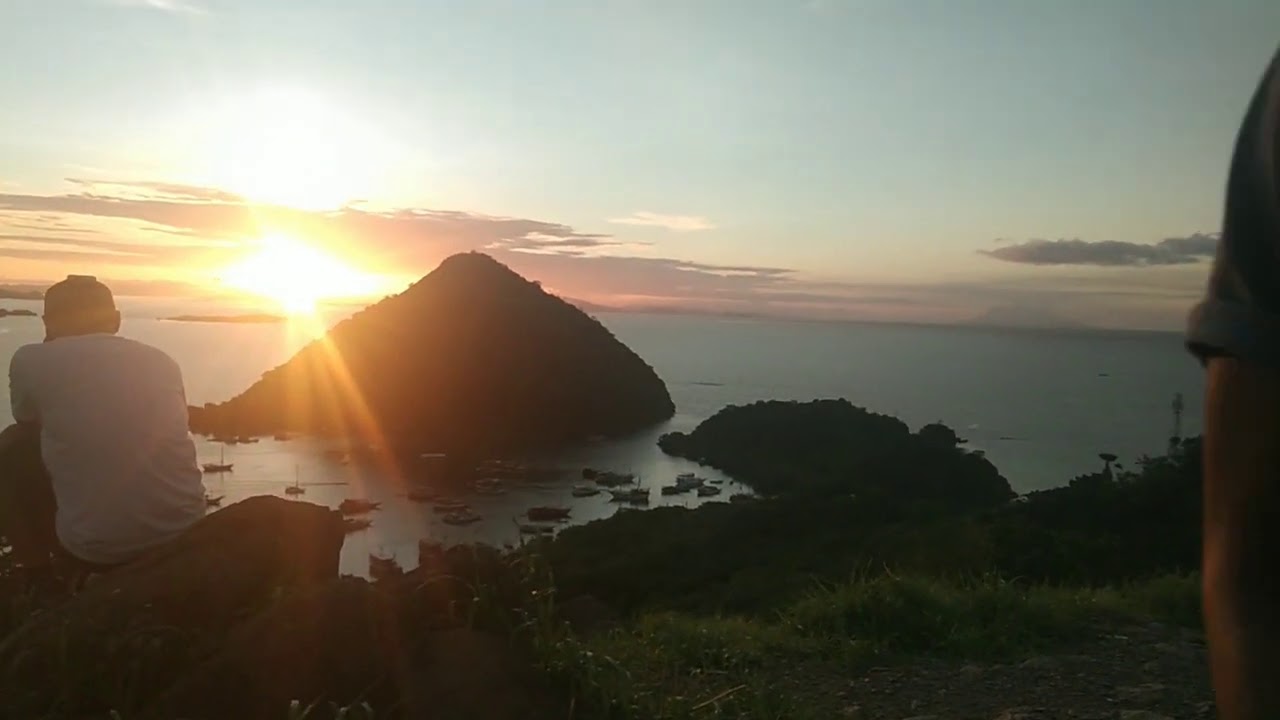 Sunset labuan bajo - YouTube