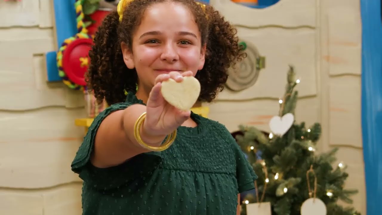 Ollie | The wise men follow a star to Jesus | Matthew 2:1-2, 9-11