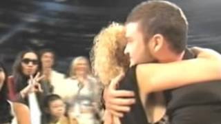 Download Lagu Amy Lee (Evanescence) - Best Male Pop Vocal Grammy Awards 2004 MP3