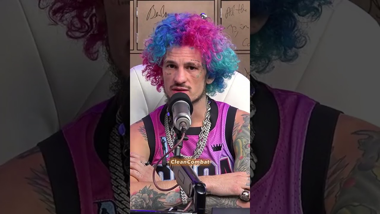 Why is the UFC OCTAGON in the Apex SMALLER ?!🤔⁉️  