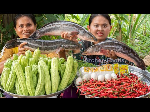 yummy-cooking-caramelized-spicy-bitter-melon-with-channa-micropeltes-fish-recipe---eating-&-sharing