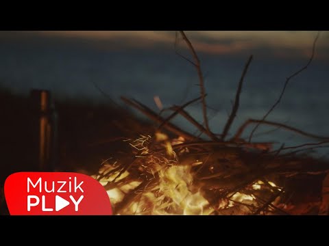 Resül Dinçer — Bir Yalnızlık Şarkısı (Official Lyric Video)